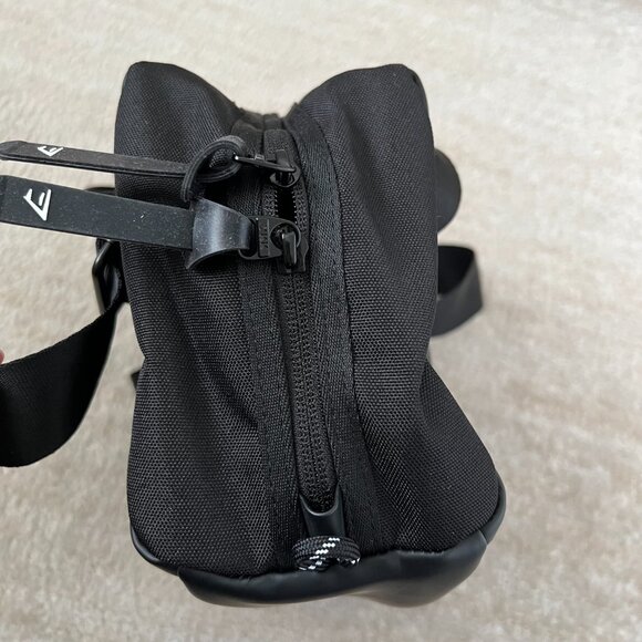 Gymshark Black Mini Gym Bag - Picture 6 of 11